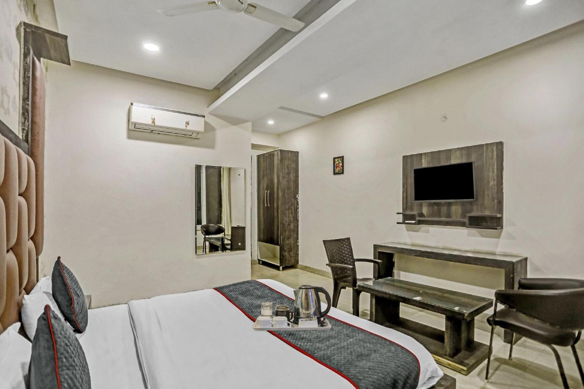 Townhouse 22956 Hotel Grand Residency Delhi Zewnętrze zdjęcie