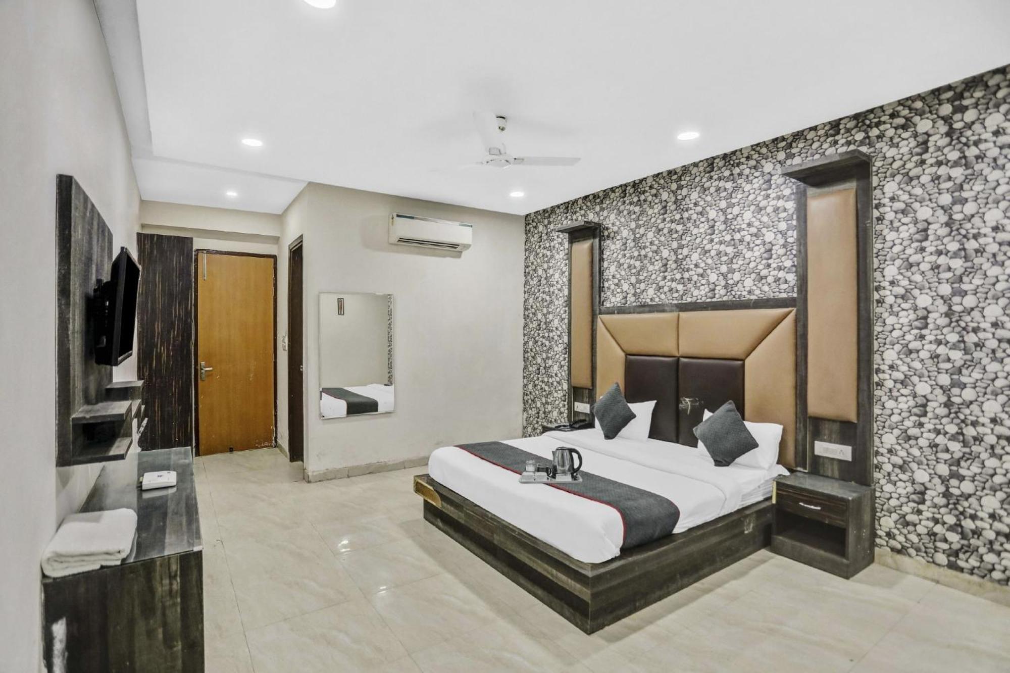 Townhouse 22956 Hotel Grand Residency Delhi Zewnętrze zdjęcie