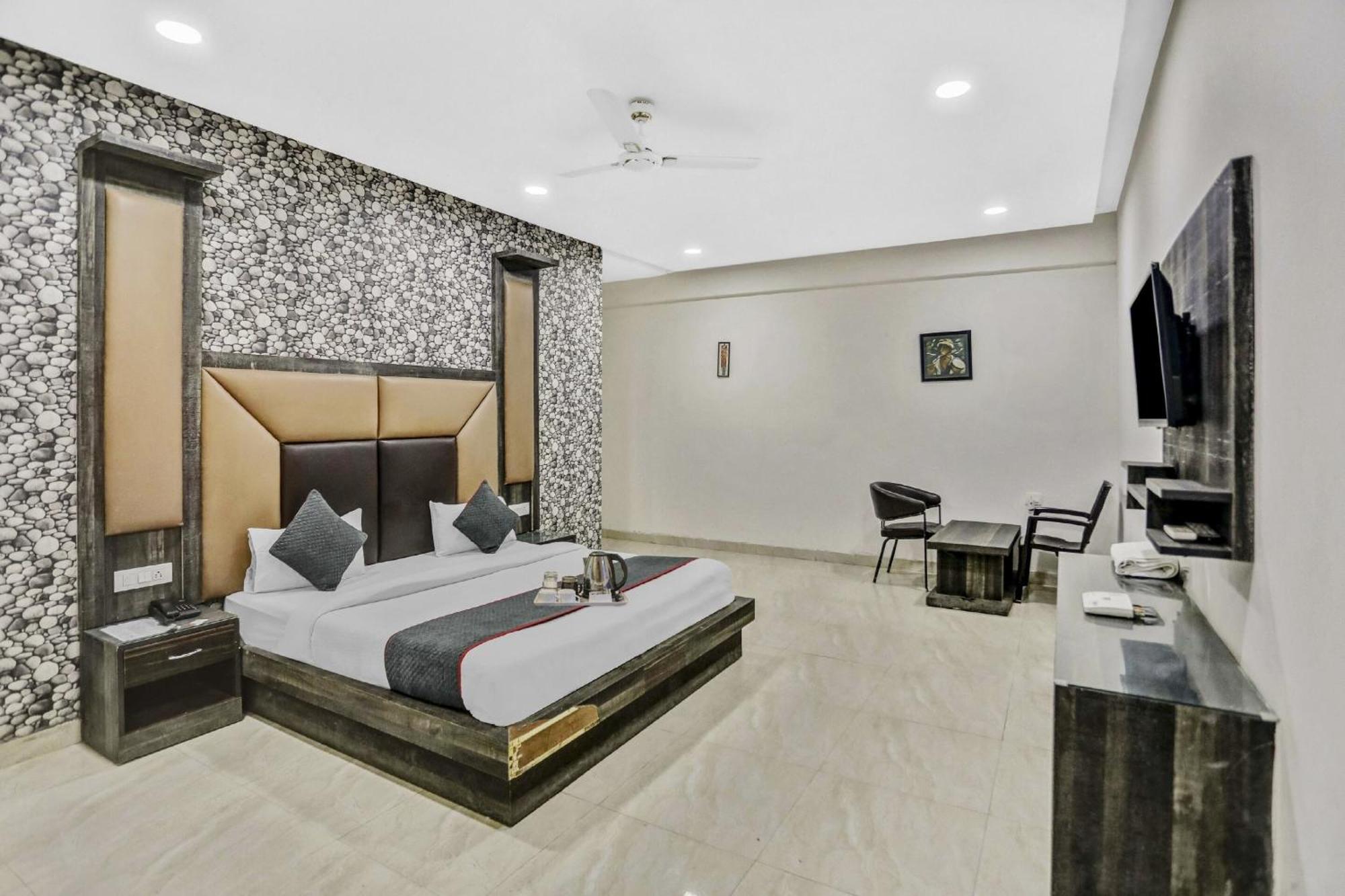 Townhouse 22956 Hotel Grand Residency Delhi Zewnętrze zdjęcie