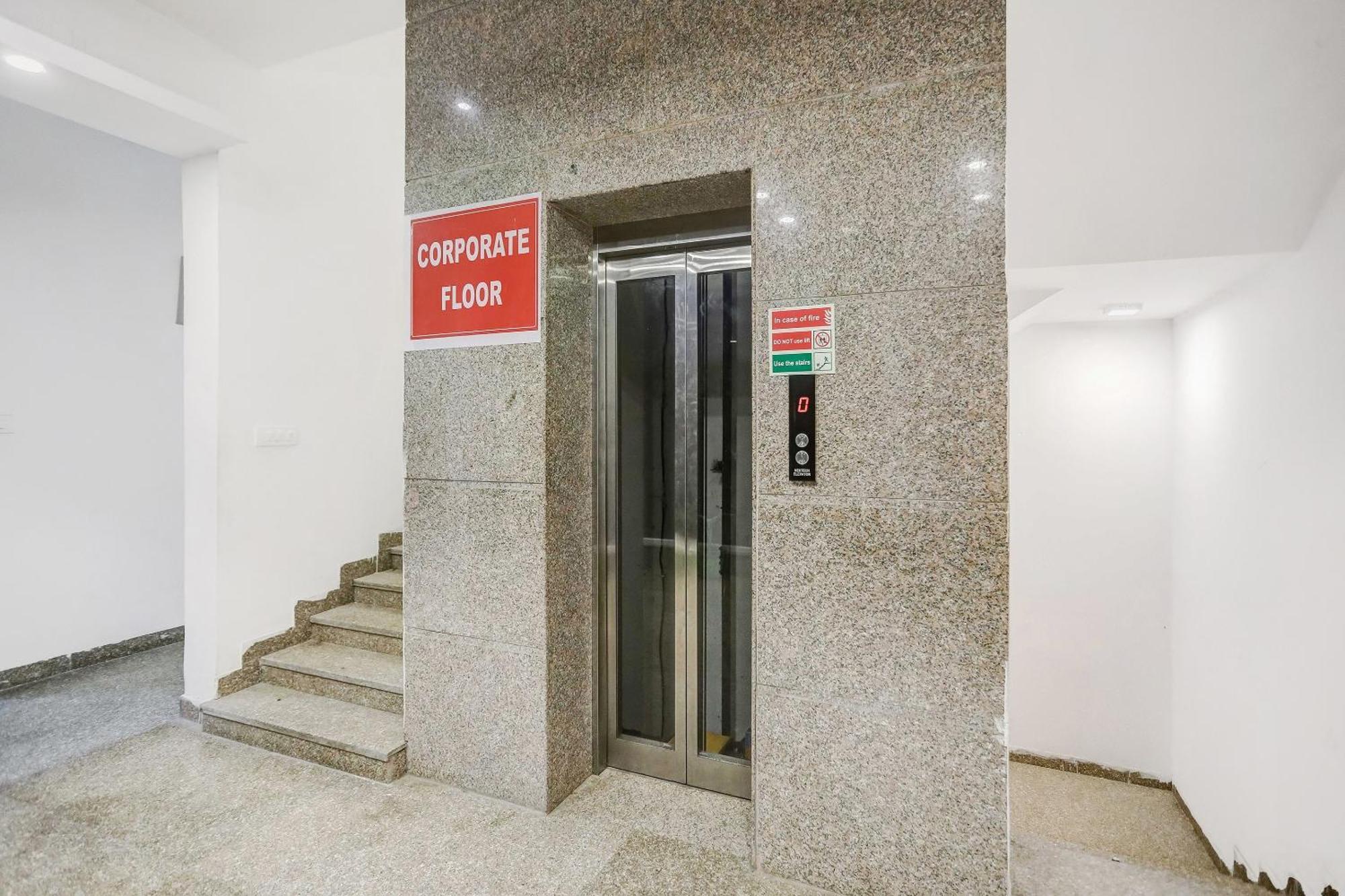 Townhouse 22956 Hotel Grand Residency Delhi Zewnętrze zdjęcie